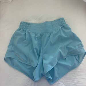*RARE!* Lululemon High Rise 2.5 inch Hotty Hot